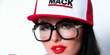 Christy Mack como una zorra rapera 1
